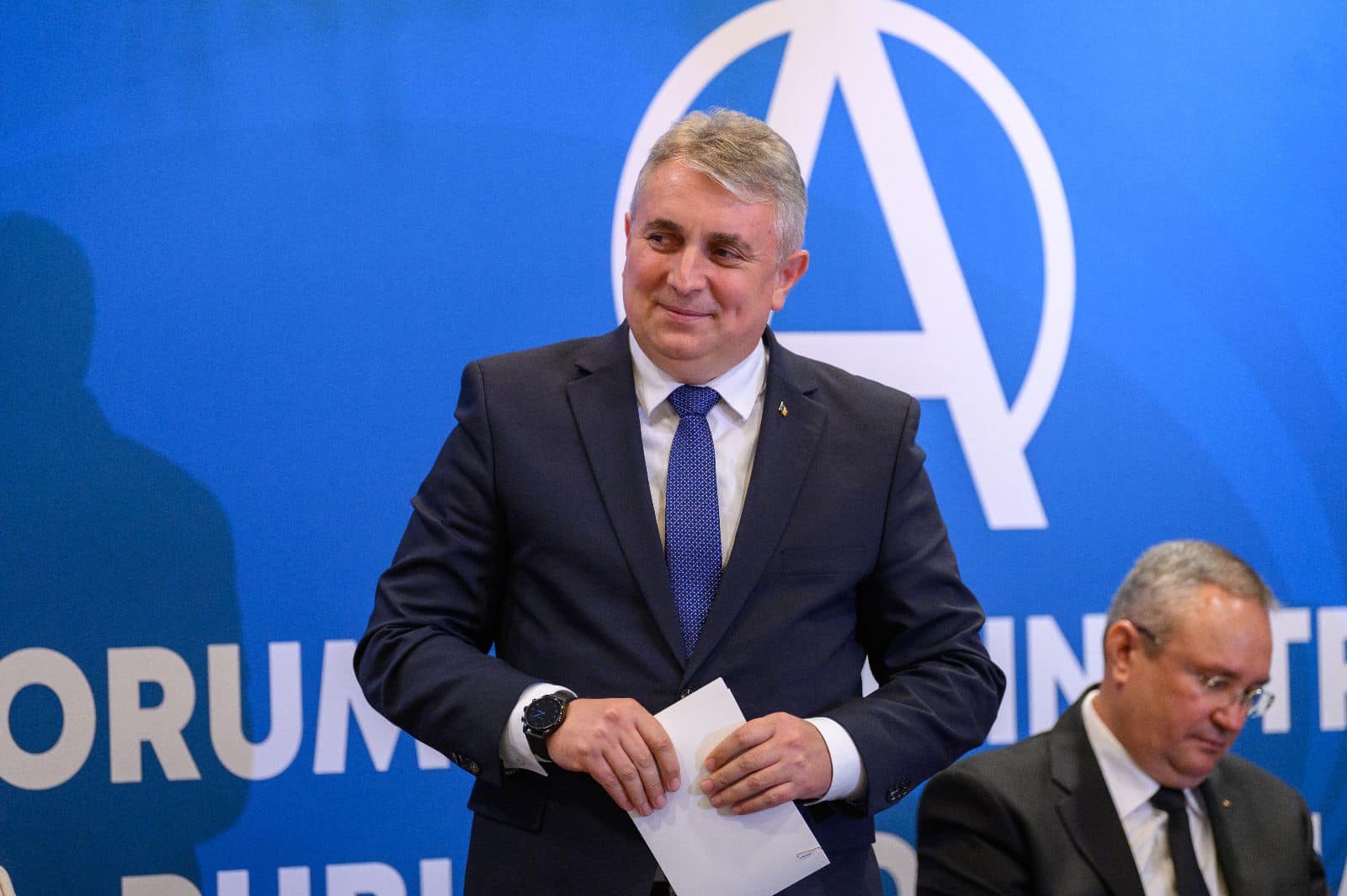 Lucian Bode a găsit o comisie care să îl scape de acuzațiile de plagiat. FOTO: Facebook/ Lucian Bode