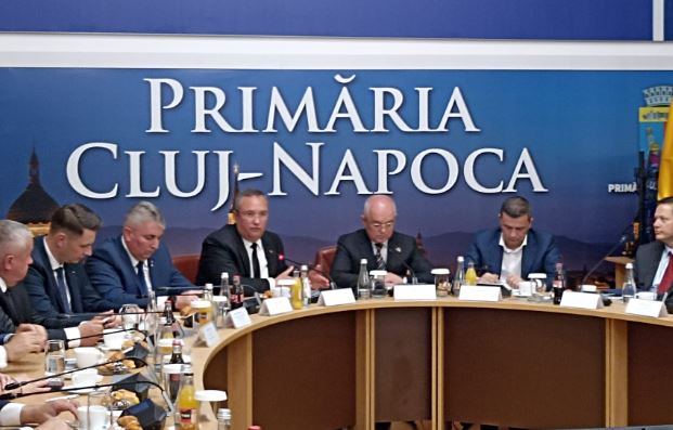 Mesajul premierului Ciucă pentru profesori