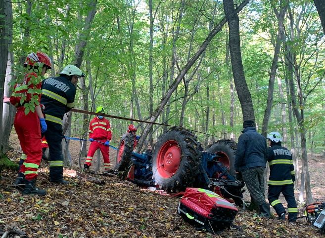 Un bărbat din Panticeu a murit strivit de tractor/Foto: ISU Cluj via InfoPressPhotography.com