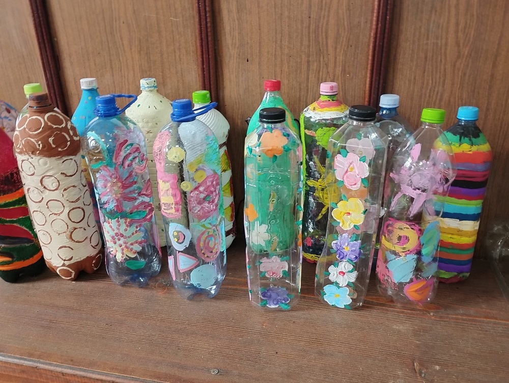 foto Facebook Deșeurile pot fi și arta