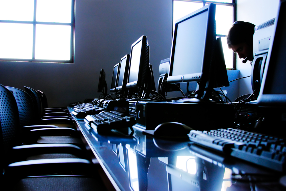 România are aproximativ 160.000 de dezvoltatori de software şi 10.000 de absolvenţi de universităţi cu profil tehnic/ Foto: depositphotos.com