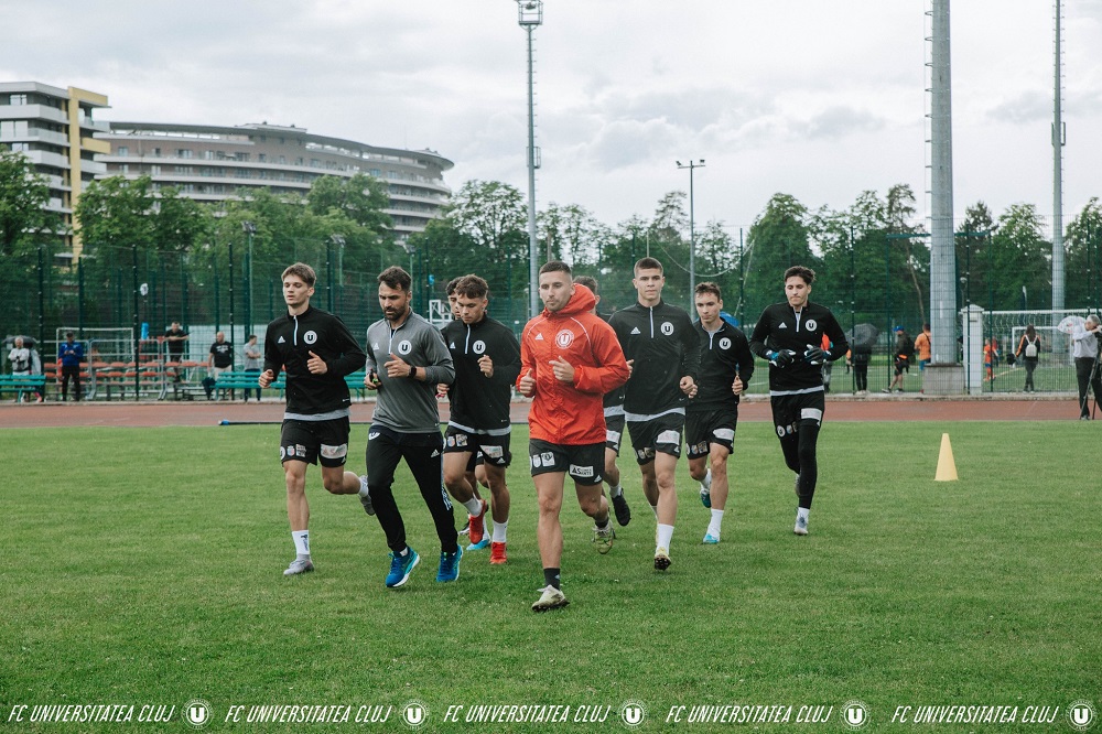 Anton Petrea a condus primul antrenament al Universității Cluj pe terenul din Parcul Sportiv Iuliu Hațieganu