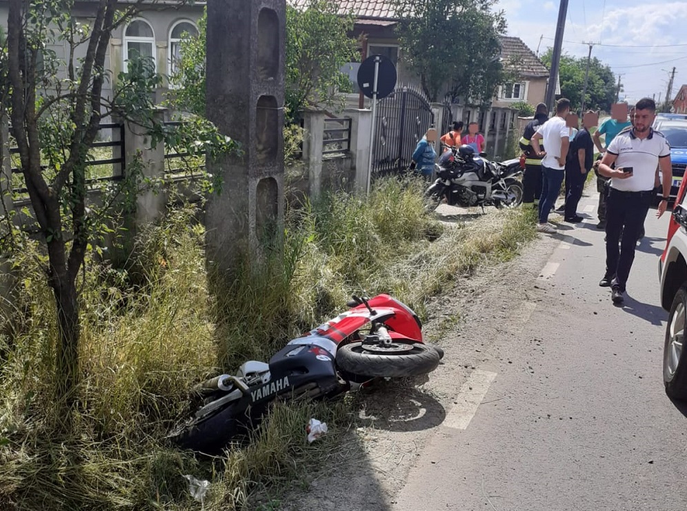 Accident cu o motocicletă la Mica
