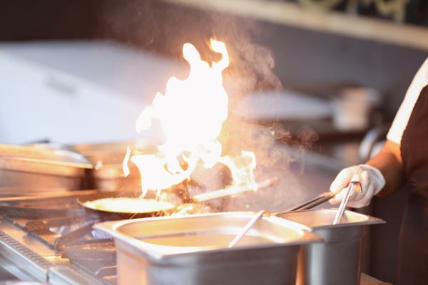 Flăcări restaurant/ Foto: depositphotos.com