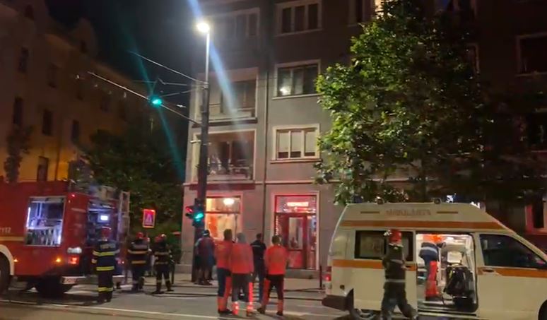 Incendiu la un apartament