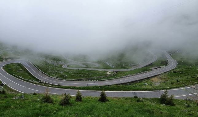 Miercuri se deschide circulația pe Transfăgărășan/Foto: Compania Națională de Administrare a Infrastructurii Rutiere Facebook.com