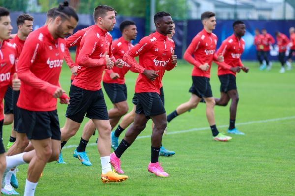 Echipa CFR Cluj la antrenament/ Foto: Fotbal Club CFR 1907 CLUJ - Facebook