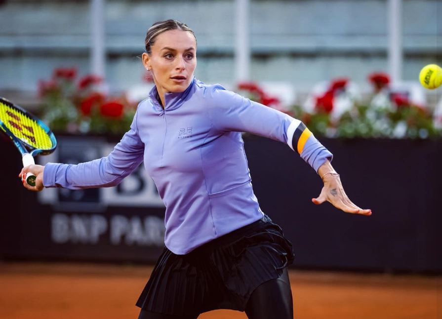 Ana Bogdan a învins-o pe Sorana Cîrstea