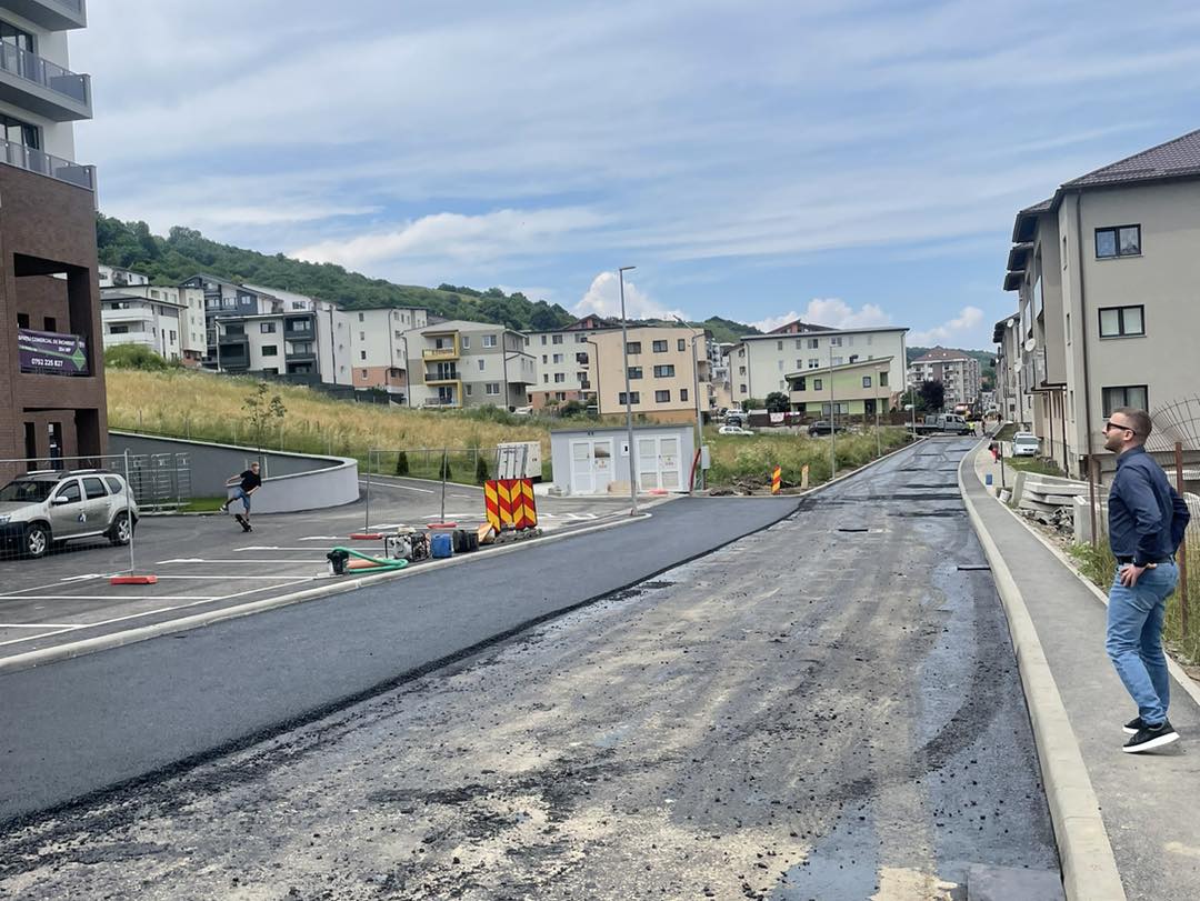 Lucrările avansează pe strada Teilor din Florești. FOTO: Facebook/ Bogdan Pivariu