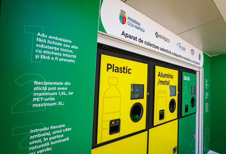 Aparat de colectare selectivă cu recompensă / Foto: Emil Boc - Facebook
