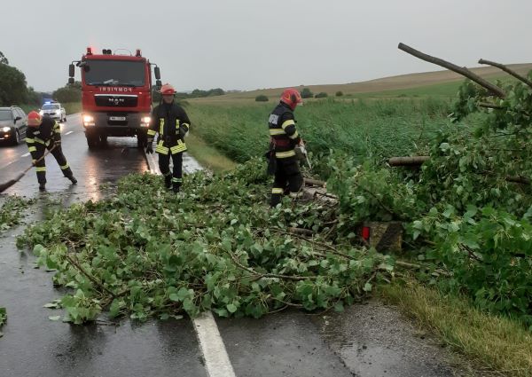 Furtuna a făcut prăpăd în Cluj/ Foto: ISU Cluj