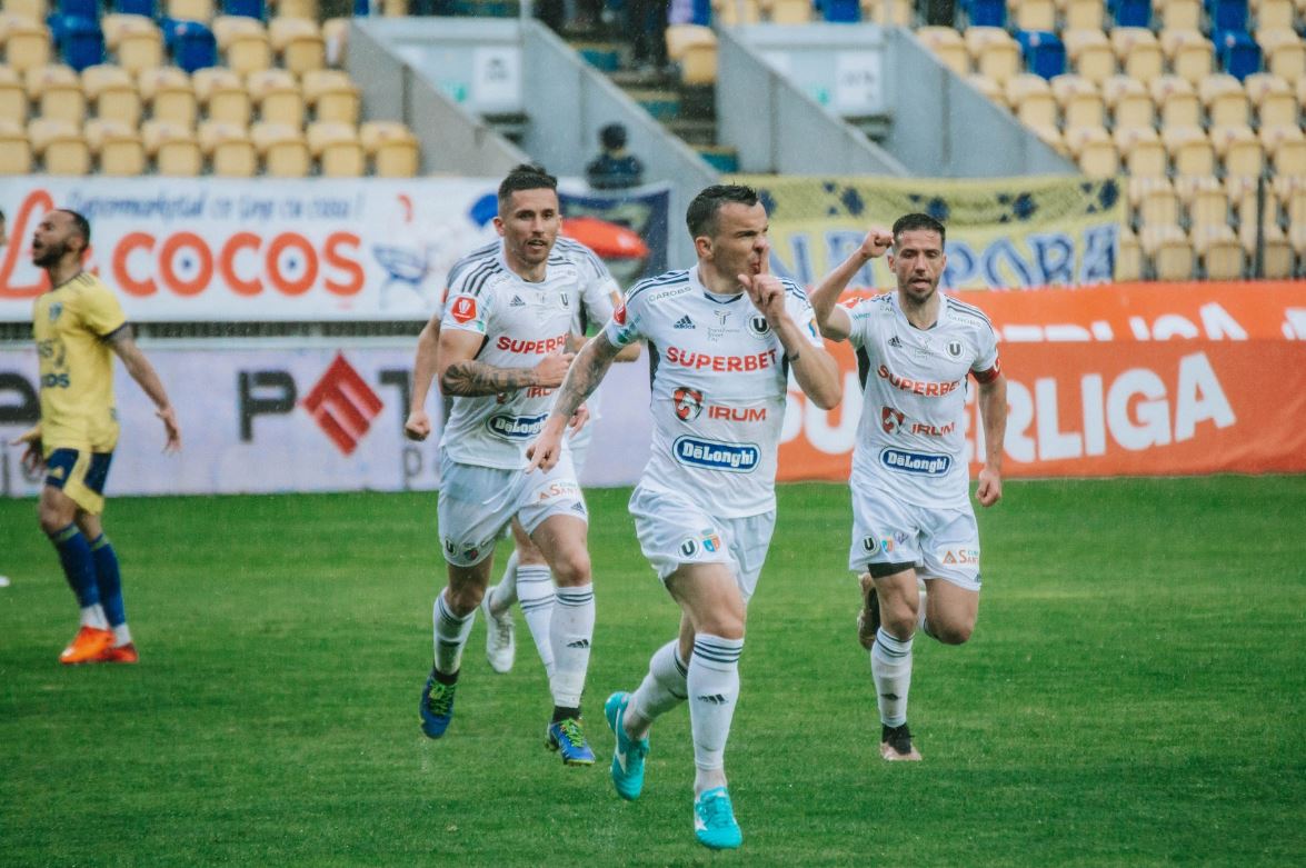 „Studenții” încep noul sezon din Superliga cu un duel tare în deplasare pe „Ilie Oană” / Foto: Facebook - Universitatea Cluj