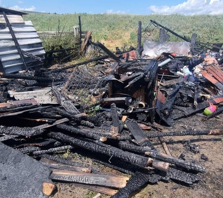 Incendiu anexe Mihai Viteazu/ Foto: ISU Cluj