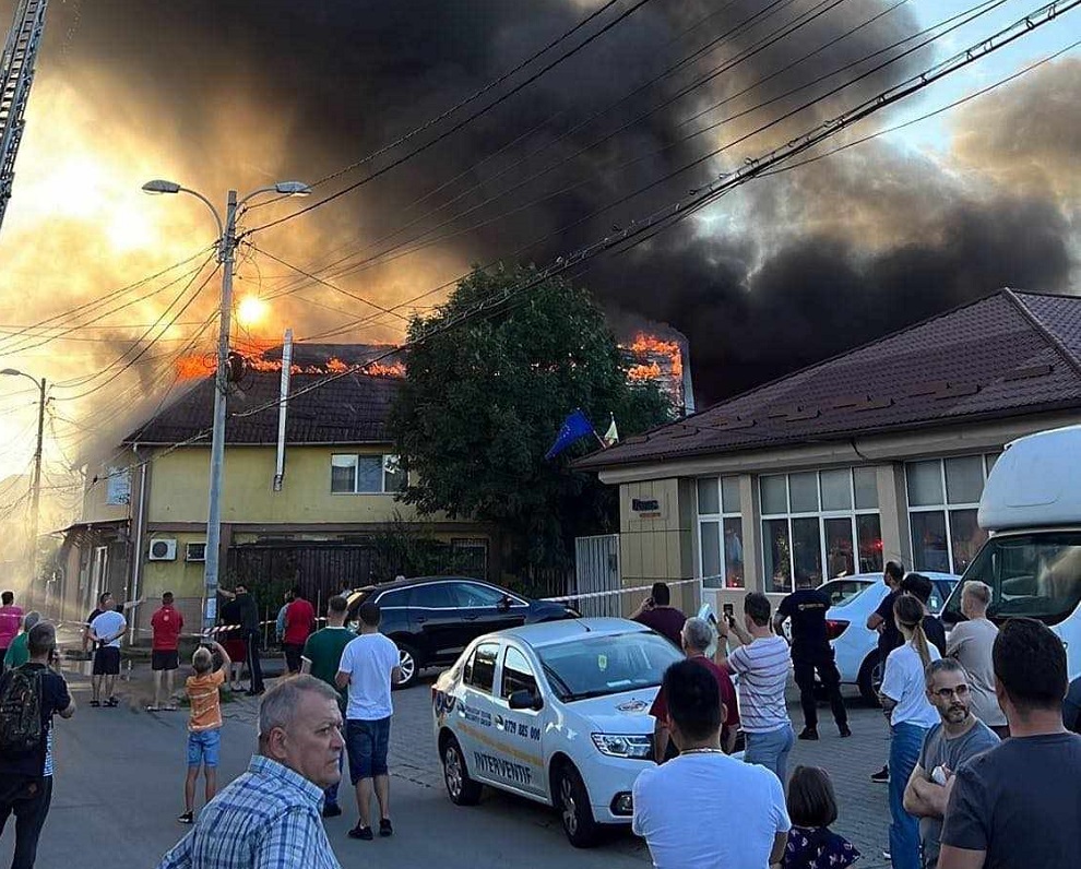 Incendiu puternic izbucnit în Mărăști. Foto: monitorulcj.ro
