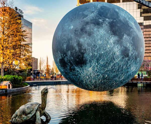 Instalația „Luna” în Timișoara