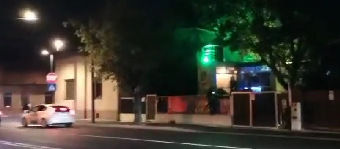 Manele pe strada Uzinei Electrice
