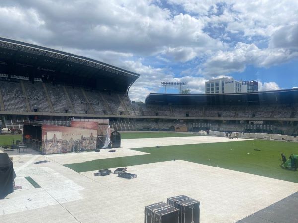 Gazonul de pe Cluj Arena arată nesperat de bine după festivalul Untold/ Foto: monitorulcj.ro