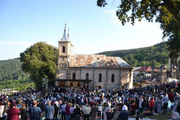 Peste 30.000 de pelerini din toată țara