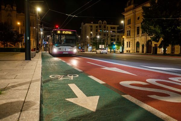 Autobuz în centrul Clujului/ Foto: Compania de Transport Public Cluj-Napoca - Facebook