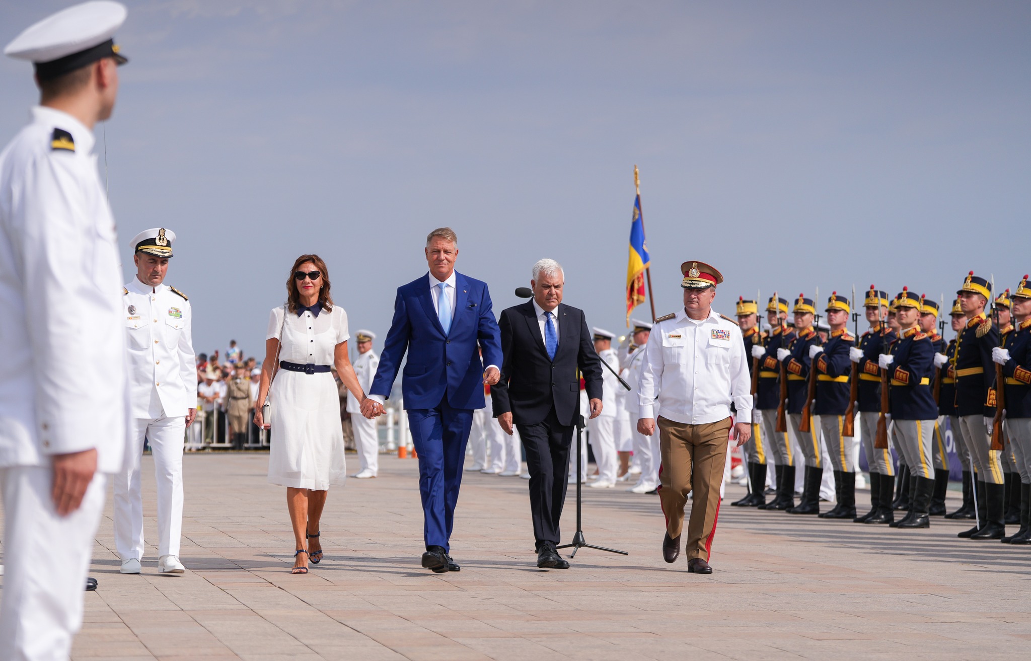 Cum a „virat” Iohannis de la „statul eșuat” la împăcarea cu neputința? FOTO: Facebook/ Klaus Iohannis