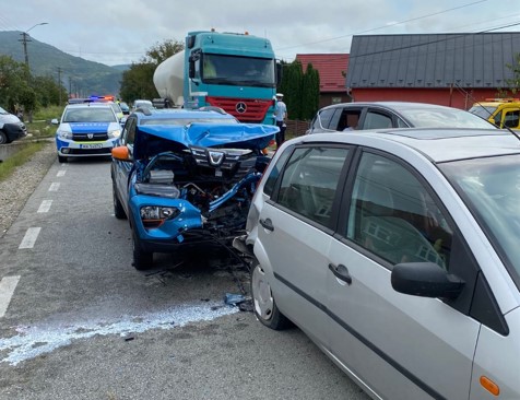 Accident cu cinci victime în Cășeiu