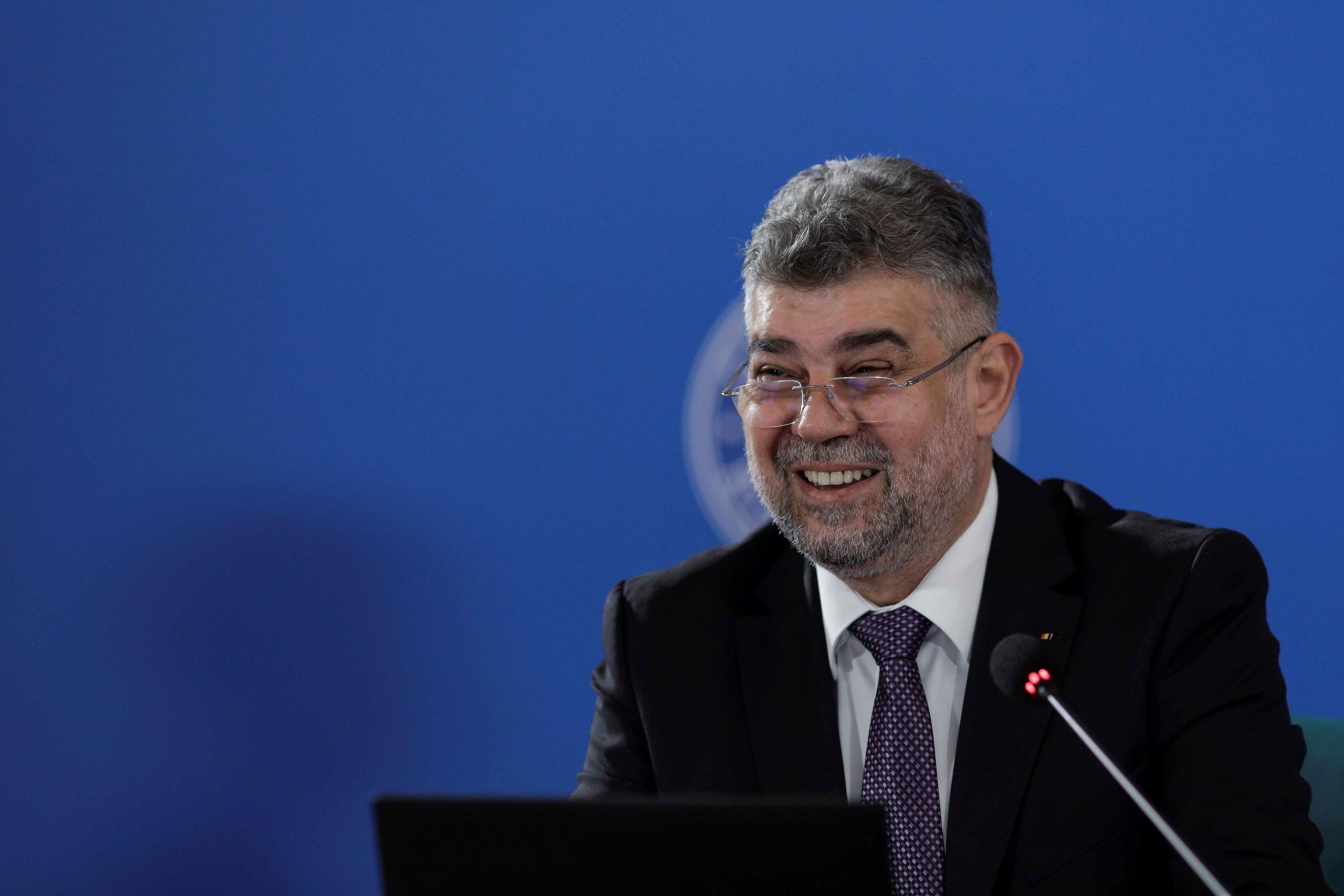 Marcel Ciolacu discuta cu presa prezenta la Palatul Victoria inaintea desfasurarii sedintei de guvern