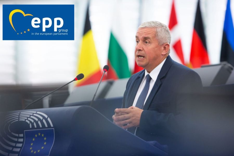 Europarlamentarul Daniel Buda salută inițiativa CE de a face pași concreți pentru rezovarea problemei urșilor. FOTO: Daniel Buda
