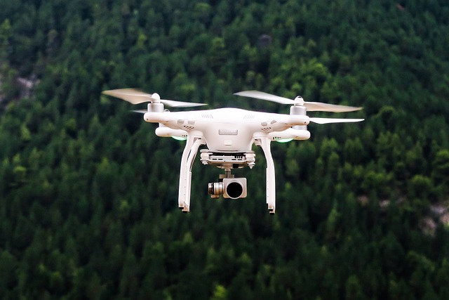 Dronă cu cameră/ Foto: pixabay.com