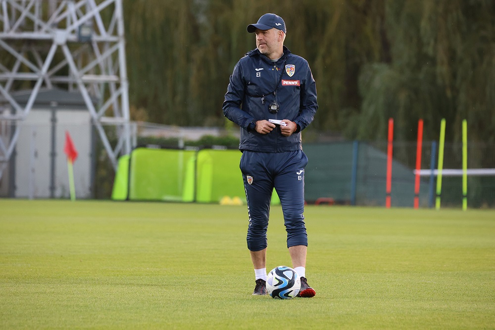 Selecţionerul echipei naţionale de fotbal a României