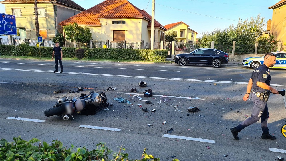 Un tânăr de 20 de ani din Satu Mare a murit după ce s-a izbit cu motocicleta de o mașină. Foto: presasm.ro