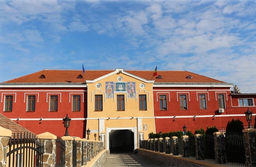 Deținutul a fost găsit spânzurat în baia penitenciarului/ Foto: Penitenciarul Gherla