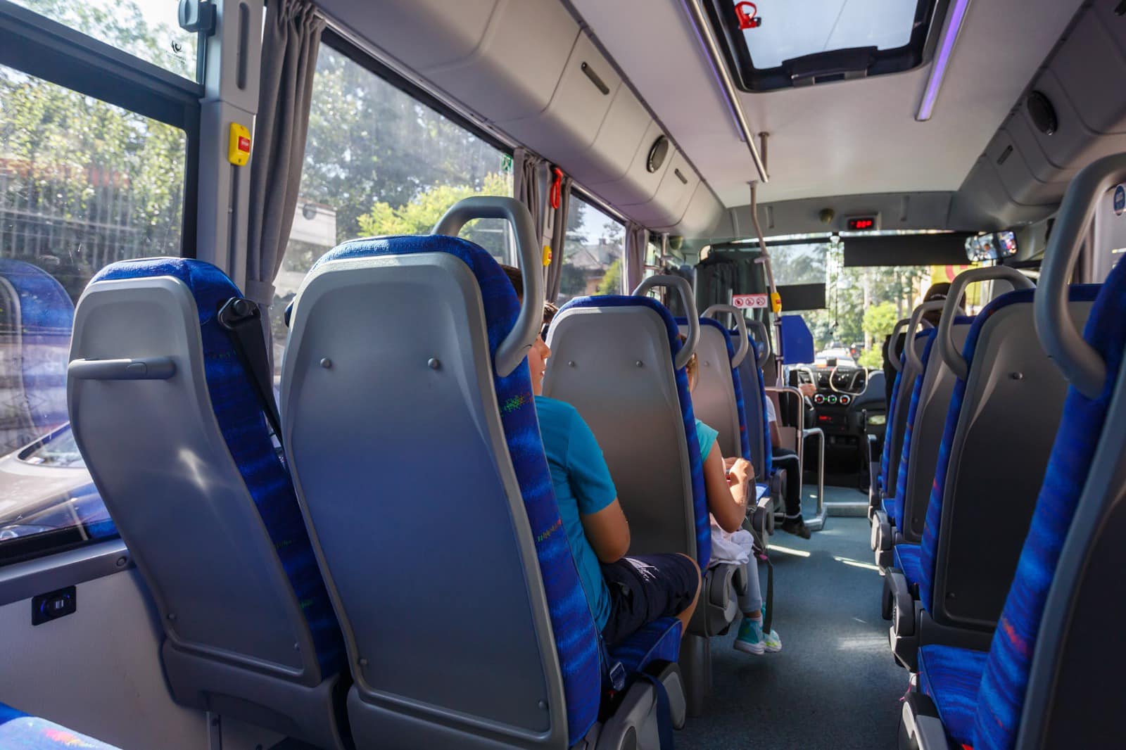 Transport public gratuit pentru preșcolarii din Pata Rât. FOTO: Facebook/ Emil Boc