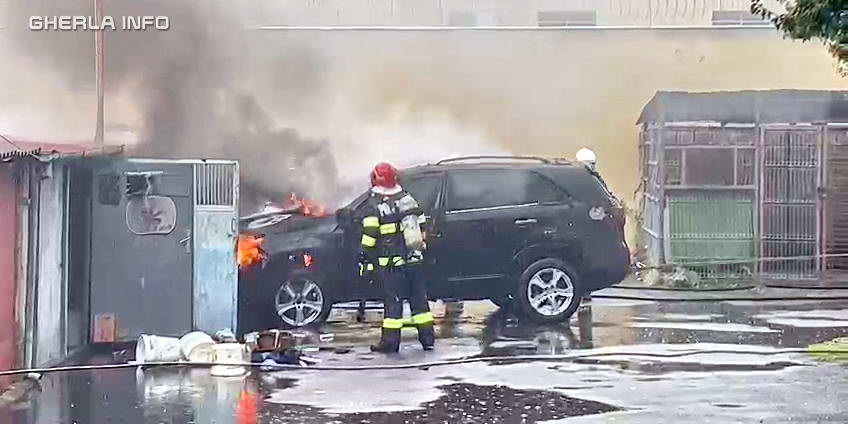 Un incendiu puternic a izbucnit