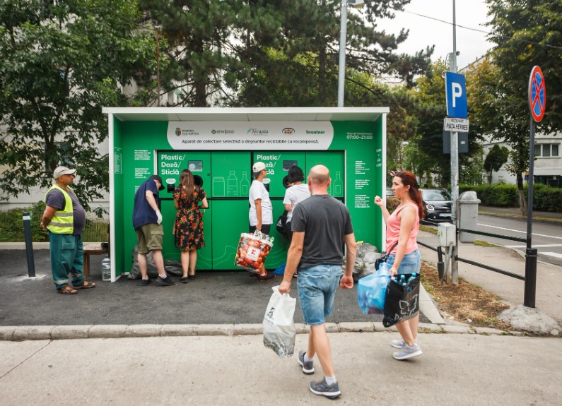Aparat la care colectezi selectiv în schimbul biletelor de autobuz