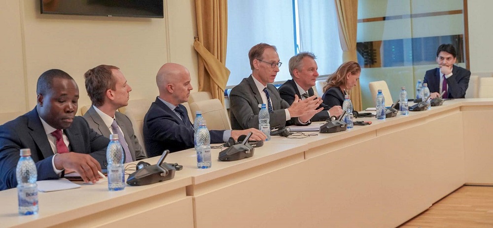 Vizita Fondului Monetar Internațional în România. FMI a venit în delegația anuală pentru examinarea situaţiei financiare şi economice la nivel naţional. Foto: Facebook Marcel Boloș