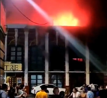 Şase persoane au murit duminică dimineaţa într-un incendiu izbucnit la club de noapte din Murcia