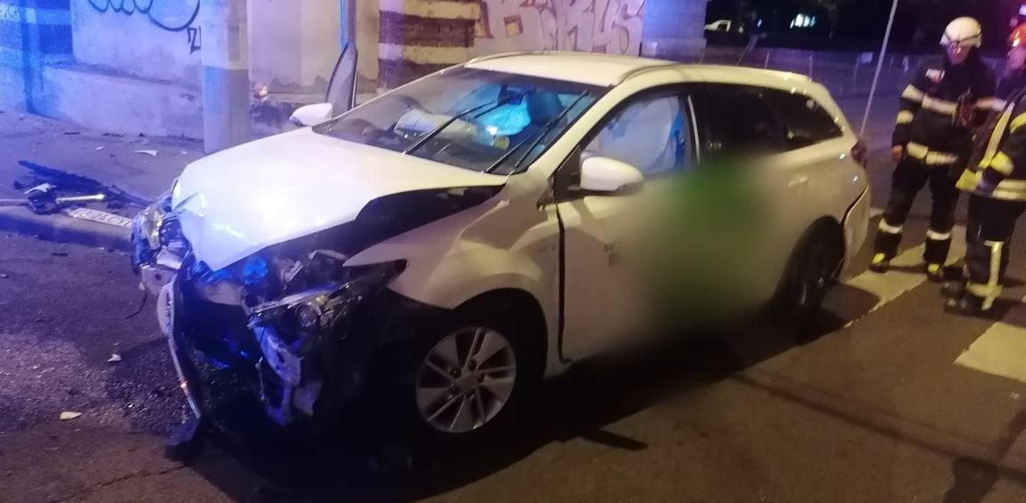 Accident rutier în Piața Cipariu din Cluj-Napoca/Foto: ISU Cluj