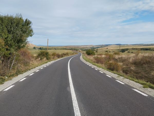 Lucrările de reabilitare și modernizare a drumului județean DJ 108C Mănăstireni – Călata – Mărgău continuă în ritm susținut/ Foto: Consiliul Județean Cluj