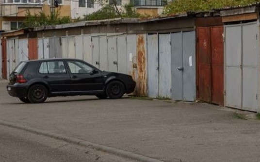 Emil Boc a explicat ce pași trebuie să urmeze clujenii ca să primească bani pentru casarea mașinilor vechi / Foto: site Primăria Cluj-Napoca