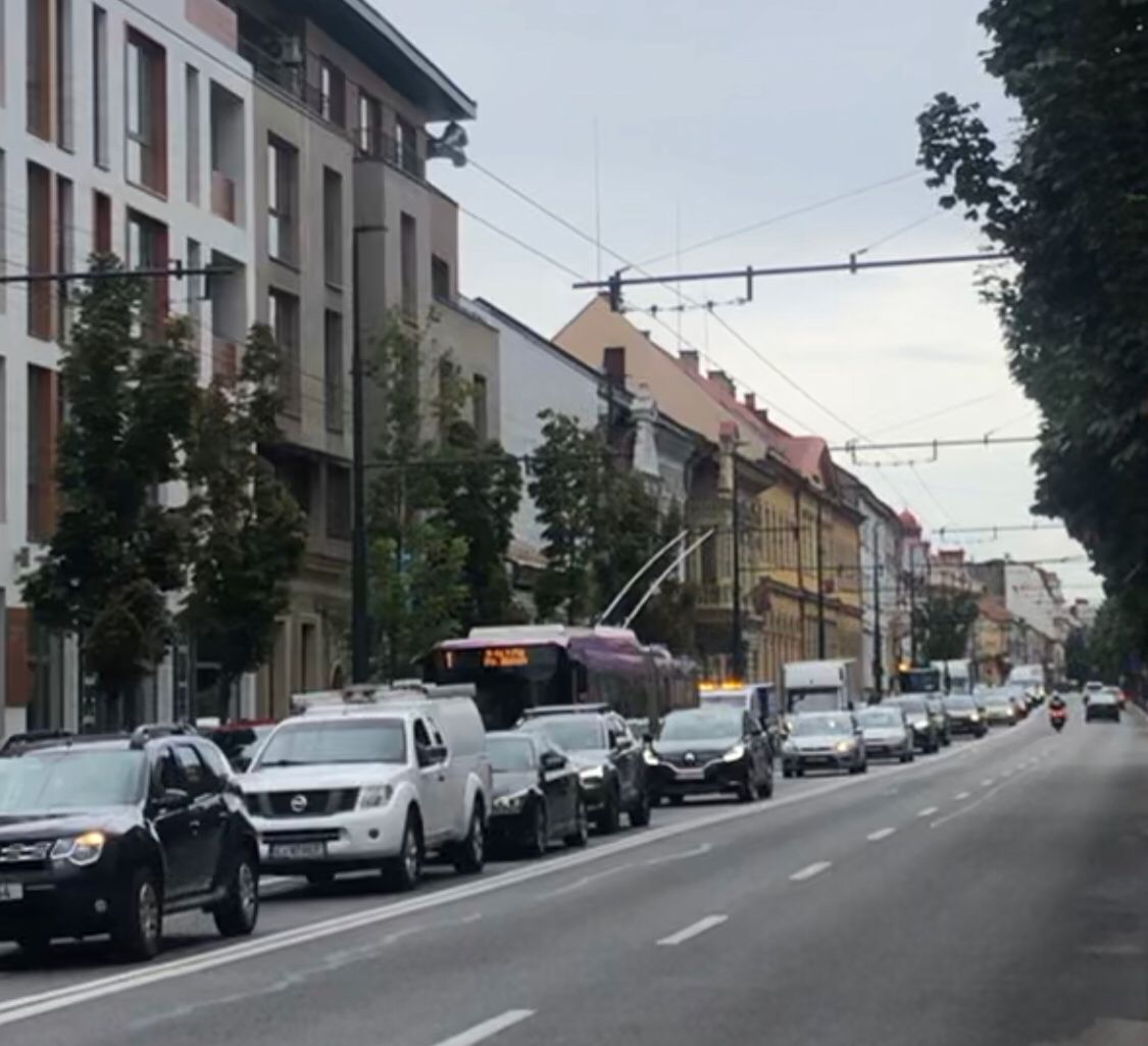 Trafic aglomerat pe Calea Moților / Foto: arhivă monitorulcj.ro