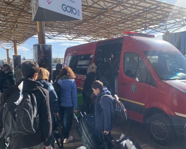 Ucraineni ajunși din Israel pe Aeroportul Cluj