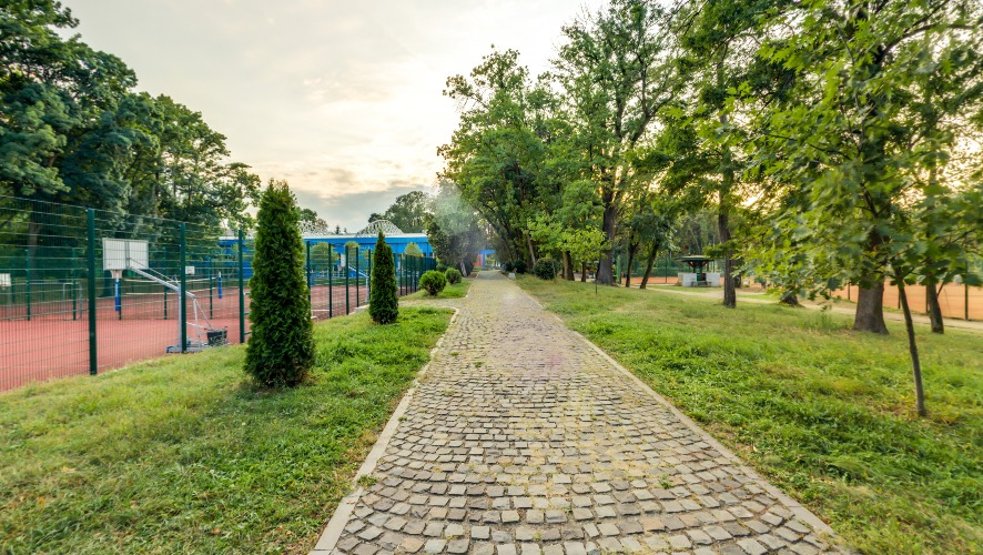 O porțiune a Complexului Sportiv „Iuliu Hațieganu” aparține Primăriei Cluj-Npaoca. FOTO: turvirtual.ubbcluj.ro