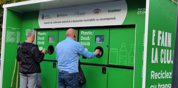 Aparatul de colectare selectivă din Piața Hermes/ Foto: monitorulcj.ro