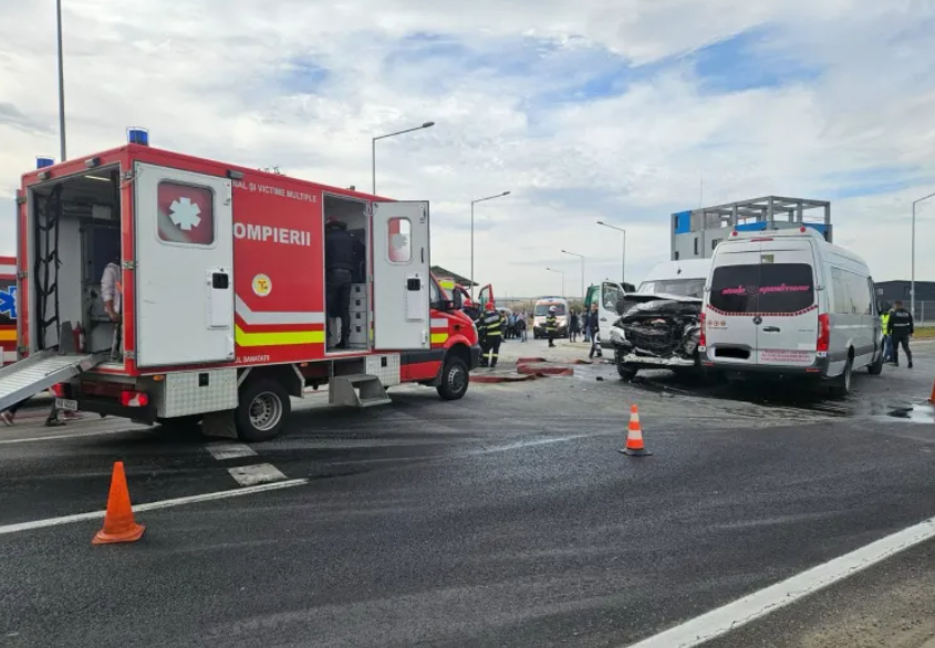 Un accident rutier grav a avut loc în această după-amiaza în municipiul Sibiu/ Foto: ISU Sibiu
