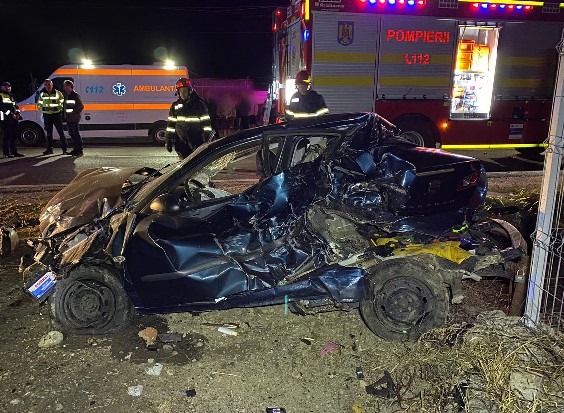 Mașină implicată în accidentul de la ieșire din Gherla