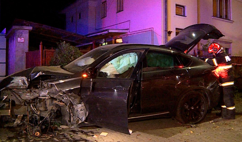 Urmărire ca-n filme pe străzile din Târgu Mureș. Cinci echipaje de poliţie au pornit în goană după un şofer care a fugit de la locul unui accident/ Foto: observatornews.ro
