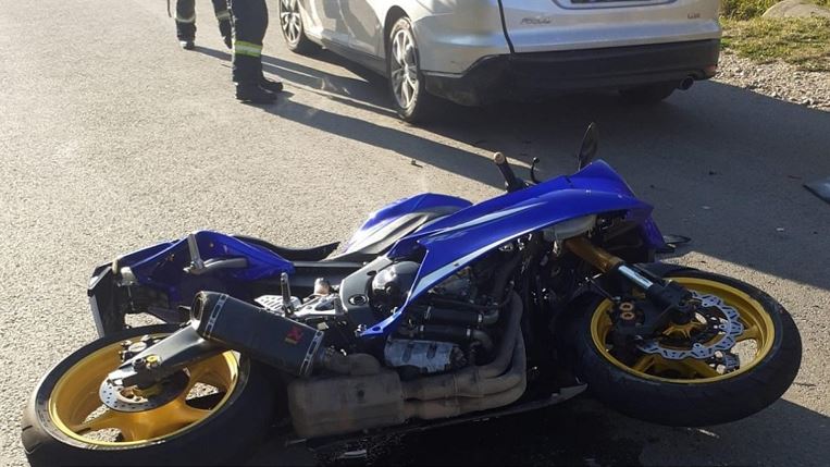Accident între o motocicletă și o mașină în Cluj-Napoca/Foto: arhivă ISU Cluj