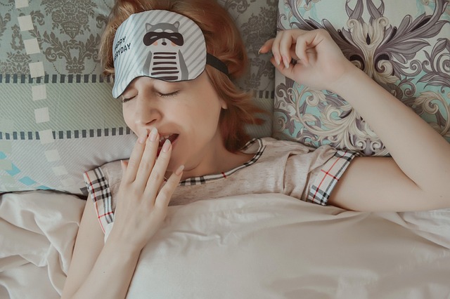 Printre simptome se numără și oboseala/ Foto: pixabay.com