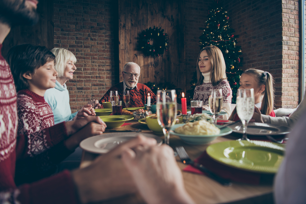 Familie reunită de Crăciun/ Foto: depositphotos.com