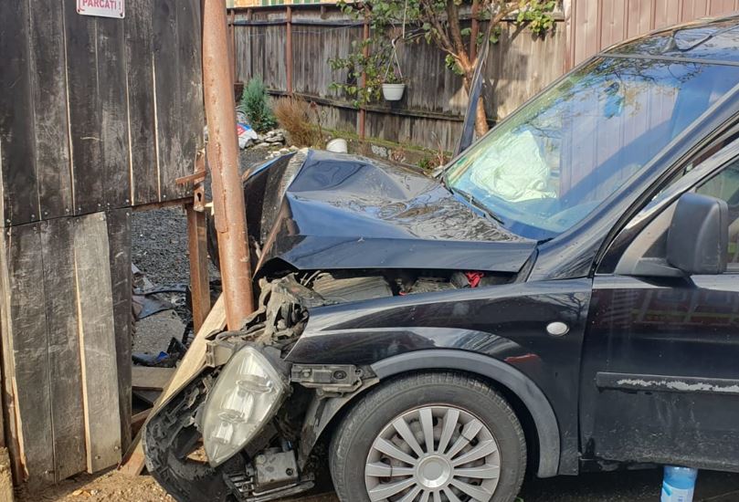 Un bărbat a făcut infarct la volan